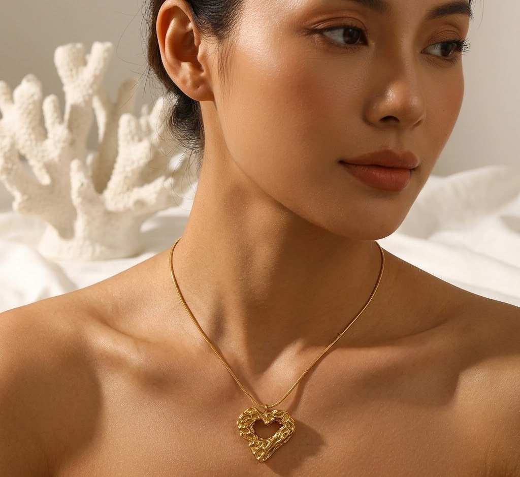 Icon Heart Necklace