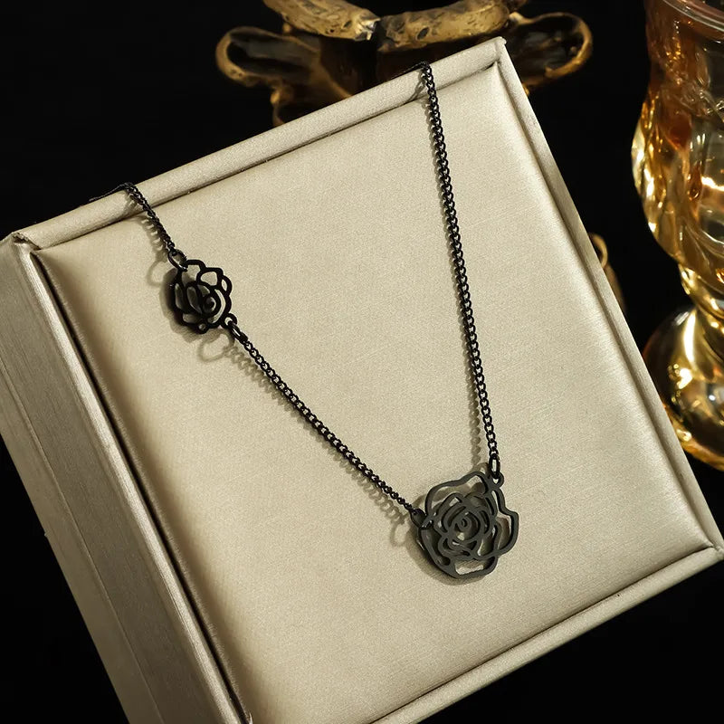 Rose Choker