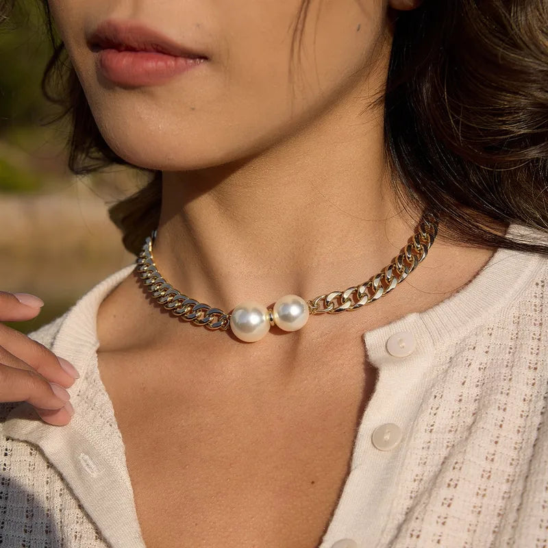 Nova Pearl Choker