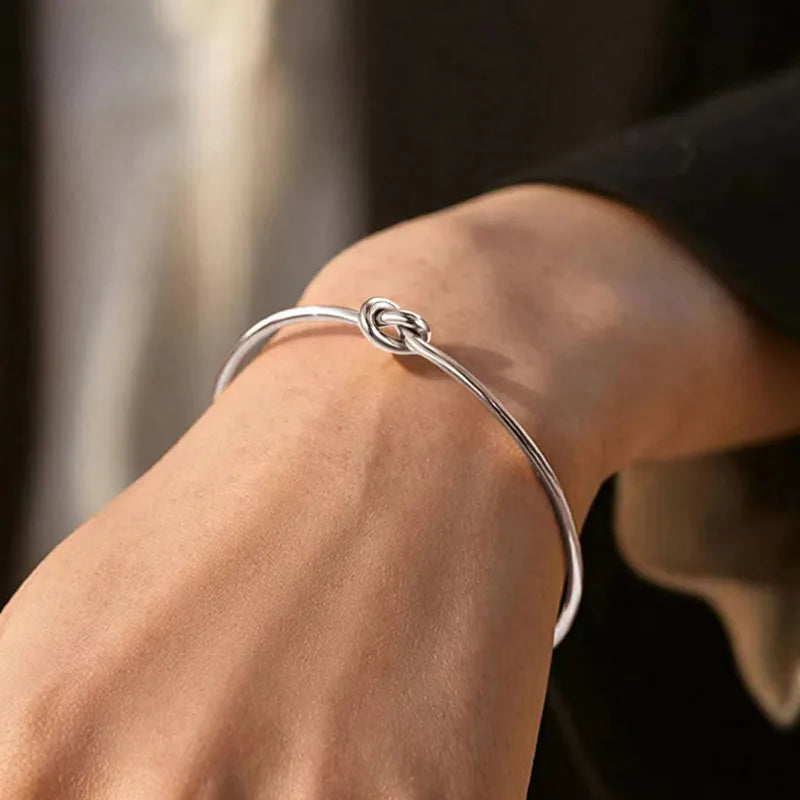 SILVER KNOT BRACELET