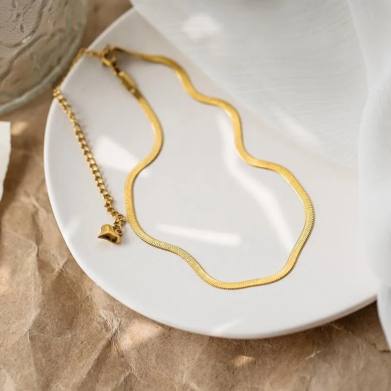 Sleek Snake Choker