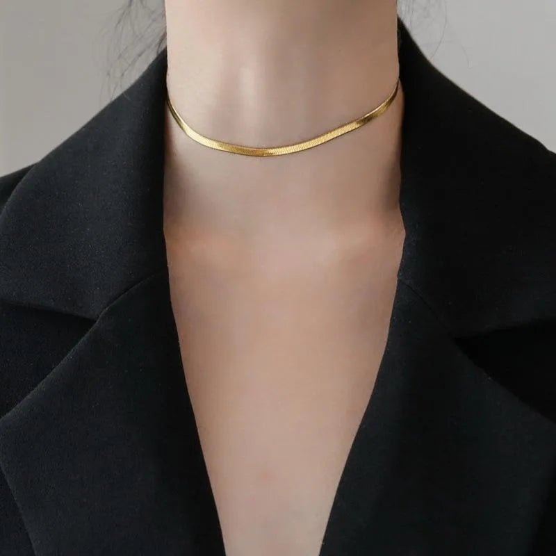 Sleek Snake Choker